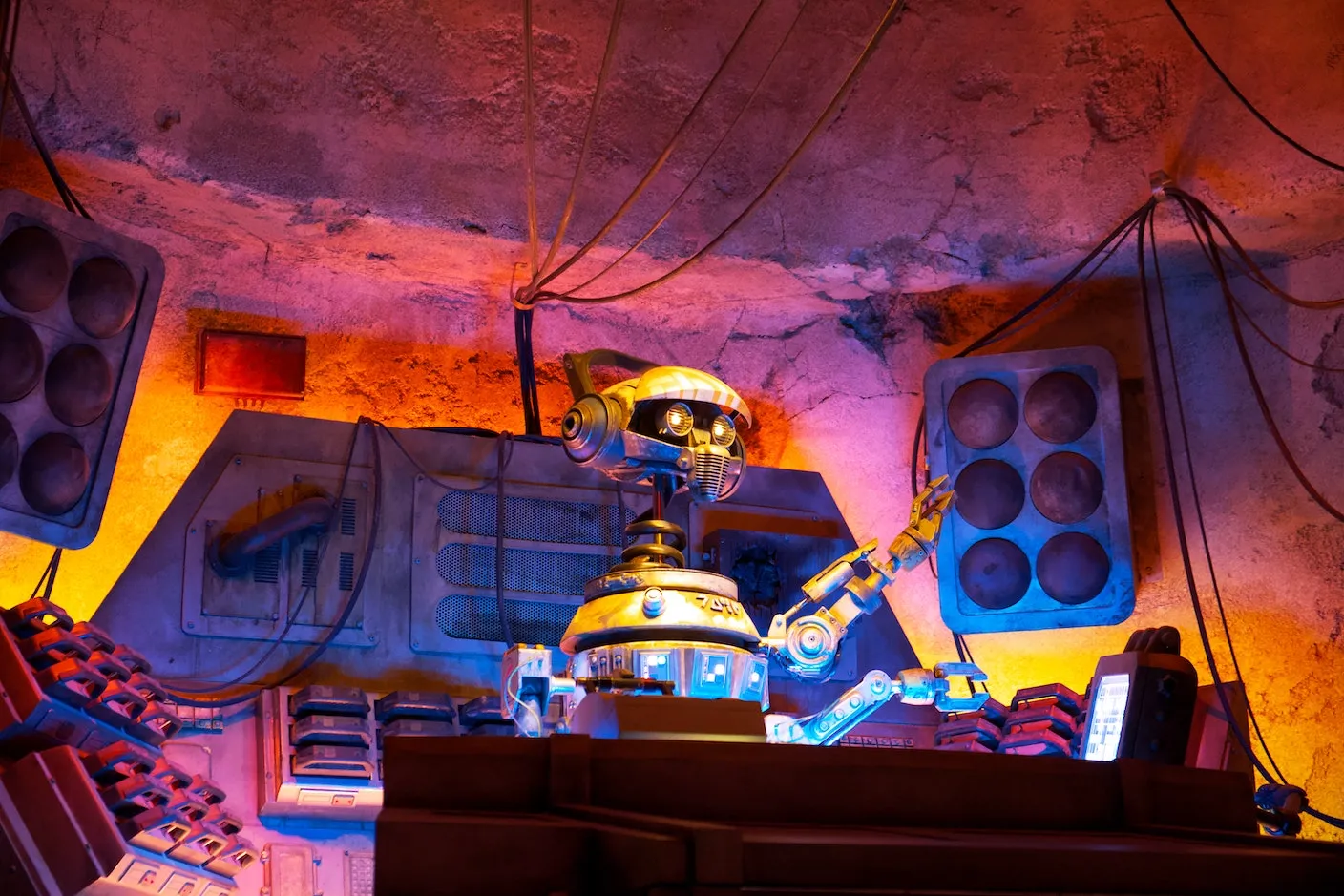 AI eating the world, the advertising bubble, and IQ tests